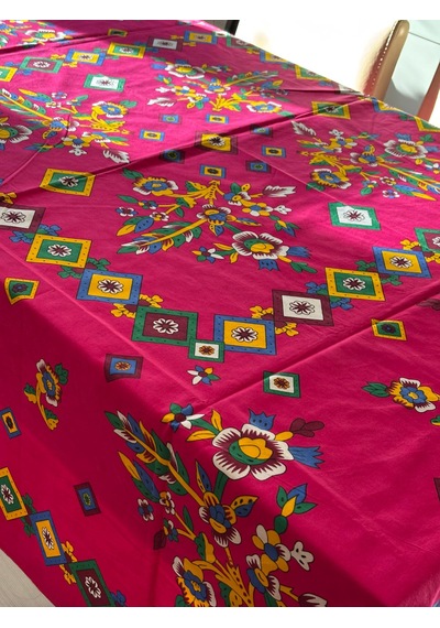 Kolay Temizlenebilir Renkli Cıvıl Cıvıl Desenli Masa Örtüsü 170x170 Cm Pembe