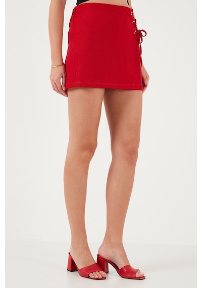 Lela Streç Bağlamalı Slim Fit Yüksek Bel Mini Bayan Şort Etek 5865745 Kırmızı Lela Streç Bağlamalı Slim Fit Yüksek Bel Mini Bayan Şort Etek 5865745 Kırmızı