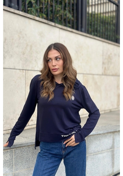 WeShaya Kadın Laci Uzun Kol, Yırtmaç Detaylı, Arma Ve Yazı Detaylı, Kapüşonlu Sweatshirt Bluz Lacivert WeShaya Kadın Laci Uzun Kol, Yırtmaç Detaylı, Arma Ve Yazı Detaylı, Kapüşonlu Sweatshirt Bluz Lacivert