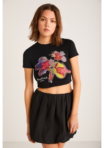 ETHIQUET JESS Kadın Çiçek Baskı Detaylı Kısa Kollu Bisiklet Yaka Crop Siyah T-Shirt