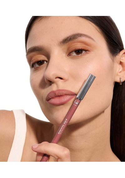 Yves Saınt Laurent Ysl Lovenude Kiss Shaper Şekillendirme Etkili Dudak Kalemi 110 - Lip Liner 1 Diğer