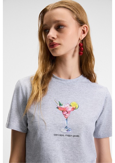 Grımelange IVONNE Kadın Cocktail Baskı Desenli Kısa Kollu Organik Pamuklu Bisiklet Yaka Crop Grimelanj T-Shirt