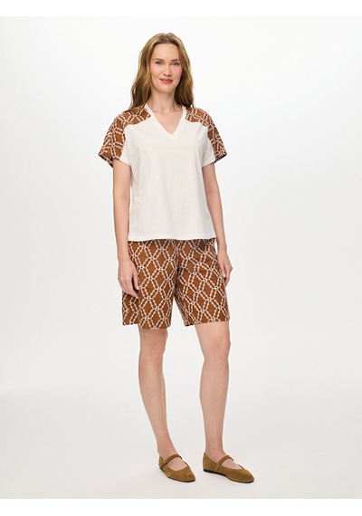 Faik Sönmez Resort Omuzu Brode Nakış Detaylı V Yaka Tshirt S26tsh107 Us26tsh10773 Ekru