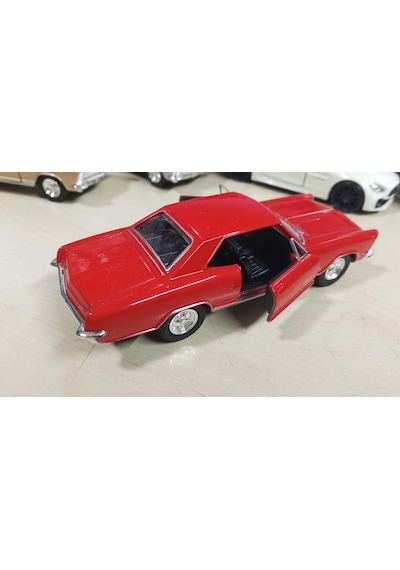 Oyuncak Metal Model Araba 1/36 Çek Bırak 1965 Buick Riviera Kırmızı