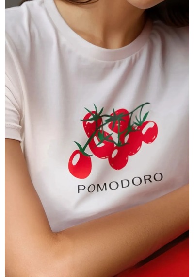 Hiccup Kadın Bisiklet Yaka Kısa Kollu Önü Baskılı Pamuklu T-shirt Kırmızı