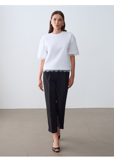 Dilvin 32826 Dantel Detaylı Kısa Kollu T-shirt-beyaz