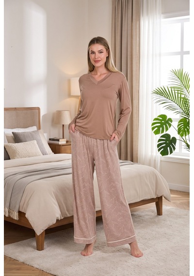 Findit Şık Tasarım Viskon Yaprak Desenli V Yaka Uzun Kollu Kadın Pijama Takımı Görsel