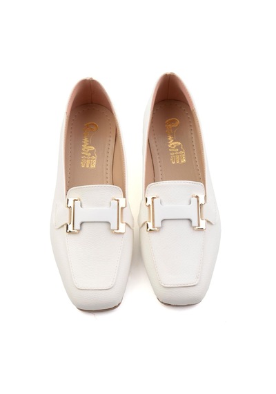 Beyaz Kadın Loafer Ayakkabı K01641022709