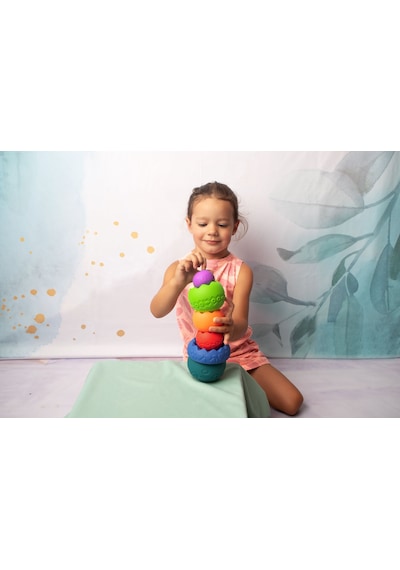 Hugamama Sensory Yumuşak Piramit: Duyusal Denge Oyuncağı Hugamama Sensory Yumuşak Piramit: Duyusal Denge Oyuncağı