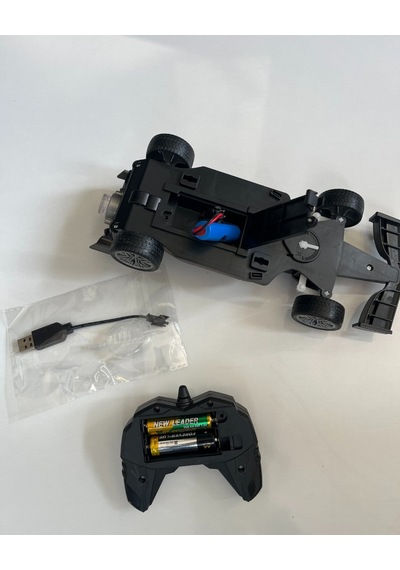 Uzaktan Kumandalı Atom 1:16 Ölçekli Şarjlı Araba 27 Cm Renkli