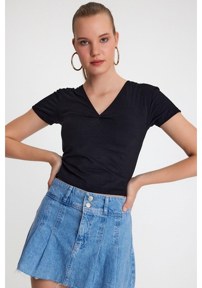 Kadın V Yaka Basic T-shirt Siyah