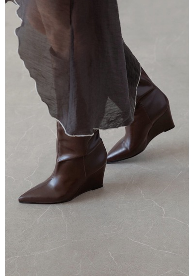 Wolk Shoes Glow Kadın Dolgu Topuk Deri Çizme Kahverengi - 939907415 Kahverengi
