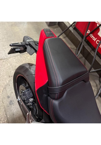 Grippatch Honda Cbr650r 2025 Kırmızı Motor İle Uyumlu Kaydırmaz 6d Karbon Ve Şeffaf 41 Parça Tank Pad Seti Gc41-2