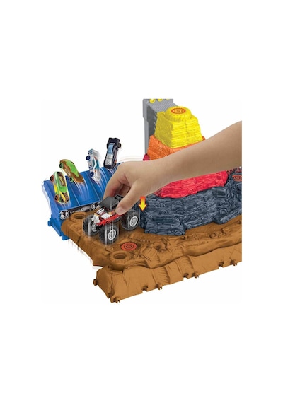 Hot Wheels Monster Trucks Muhteşem Çarpışma Arenası Hnb96 Karışık