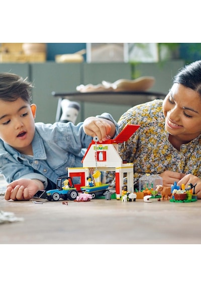 LEGO® City 60346 Ahır ve Çiftlik Hayvanları 230 Parça