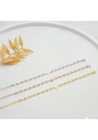 Queen Silver Jewelry 925 Ayar Gümüş Harf Bileklik Yuvarlak Zemine Yazılı Tamtur Zirkon Taşlı Altın