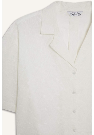 Defacto Oversize Geniş Kalıp Pijama Yaka Nakışlı Brode Kısa Kollu Gömlek B9022ax25smwt32 Beyaz