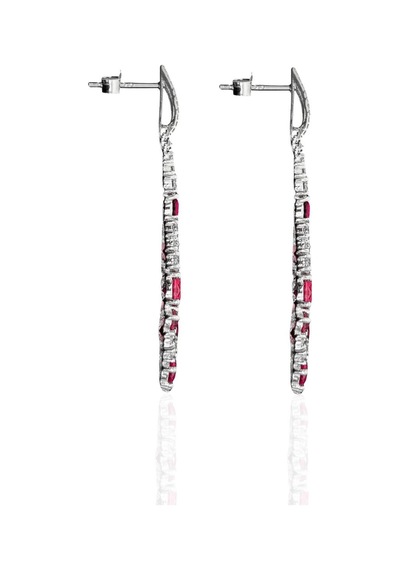 Oya Silver Beyaz Işıltılı Uzun Damla Form Yakut Taşlı Vidalı Gümüş Küpe 4.9x0.9cm