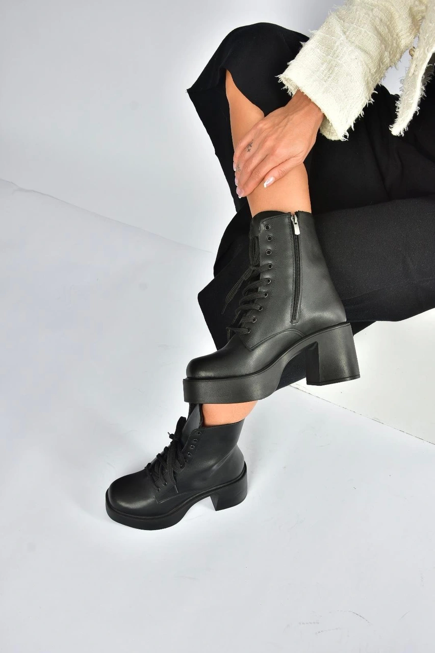 Fox Shoes V726681509 Siyah Kalın Topuklu Bağcıklı Kadın Bot Siyah-Suni Deri