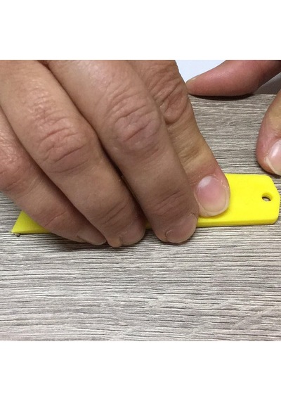 Kementaş Yumuşak Tamir Mumu 823 Doğal Kayın 8cm, Ahşap Ve Plastik Yüzeylerde Çizik Ve Çatlak Onarımı İçin Kol Diğer