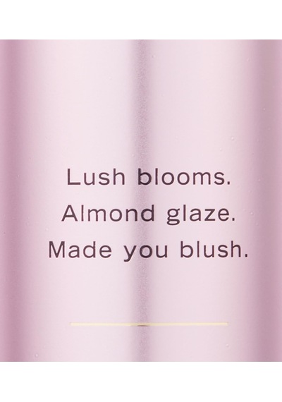 Victoria's Secret Velvet Petals Body Mist Vücut Spreyi 250 Ml