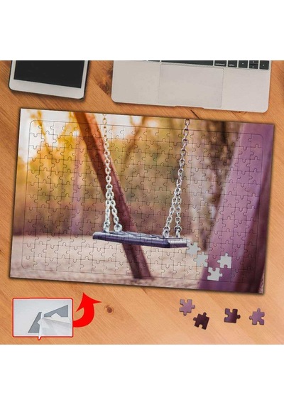 Parkta Boş Salıncak 240 Parça Puzzle Yapboz Tablo-bfc77