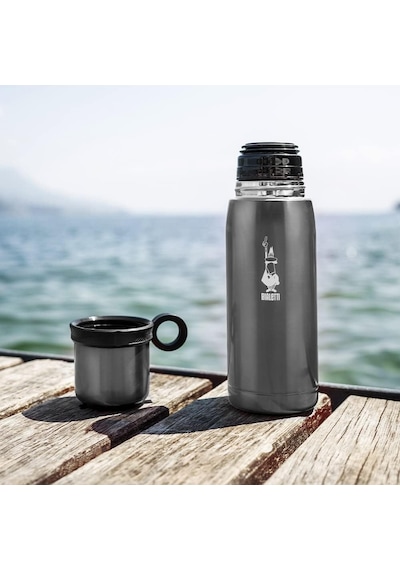 Termos - 460ml - Koyu Gri Renk - Paslanmaz Çelik - Çift Katmanlı - 12 Saat Sıcak 24 Saat Soğuk Tutar - Bardaklı Kapak Özelliği Çok Renkli Termos - 460ml - Koyu Gri Renk - Paslanmaz Çelik - Çift Katmanlı - 12 Saat Sıcak 24 Saat Soğuk Tutar - Bardaklı Kapak Özelliği Çok Renkli