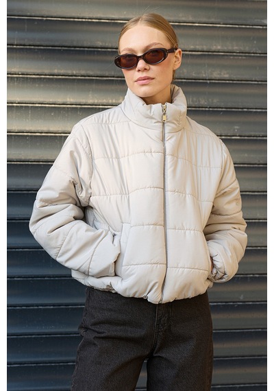 Fullamoda Beli Lastikli Crop Şişme Mont Taş