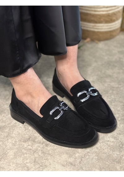 Günlük Kadın Loafer Klasik Alçak Topuklu Desenli Taban Zincirli Oval Burunlu Makosen Ayakkabı 100 Siyah Süet Platin Günlük Kadın Loafer Klasik Alçak Topuklu Desenli Taban Zincirli Oval Burunlu Makosen Ayakkabı 100 Siyah Süet Platin
