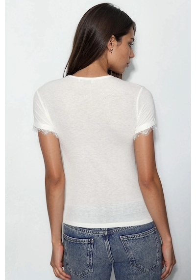 Hiccup Busem Aksesuar Detaylı Düz Yaka T-shirt Beyaz