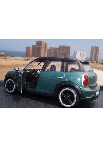 Motormax Mini Cooper S Countryman 1/24 Yeşil Model Araba