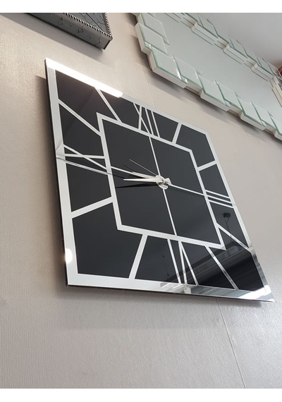 Ayna Denizi Silver Quare Black Model Gümüş Siyah Renk 60 CM x 60 CM Dekoratif Aynalı Duvar Saati Gümüş - Siyah