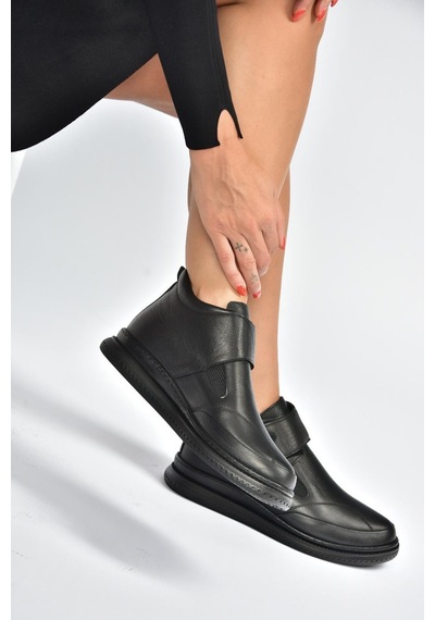 Fox Shoes V555070703 Siyah Hakiki Deri Comfort Ortopedik Taban Kadın Ayakkabı Siyah-hakiki Deri Fox Shoes V555070703 Siyah Hakiki Deri Comfort Ortopedik Taban Kadın Ayakkabı Siyah-hakiki Deri