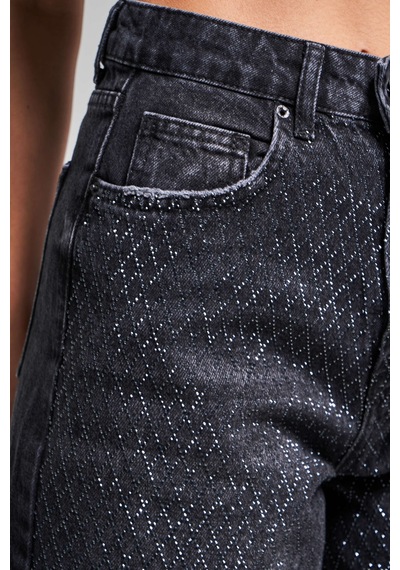 Itsbasic Kadın Koyu Füme Renk Diana T-2s5-1 Parlak Taşlı Mom Fit Midi Boy Tasarım %100 Koton Denim Şort Füme Taşlı Itsbasic Kadın Koyu Füme Renk Diana T-2s5-1 Parlak Taşlı Mom Fit Midi Boy Tasarım %100 Koton Denim Şort Füme Taşlı