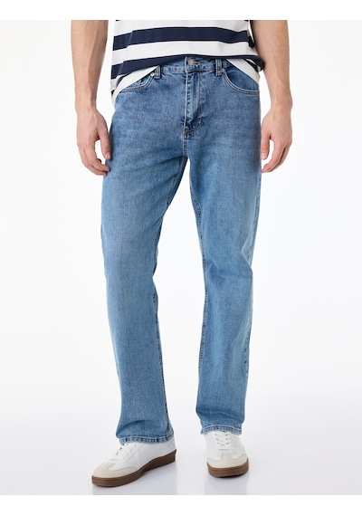 Koton Pamuklu Normal Bel Straight Fit Jean Pantolon - Mark Jean Açık İndigo 6sam40295nd Koton Pamuklu Normal Bel Straight Fit Jean Pantolon - Mark Jean Açık İndigo 6sam40295nd