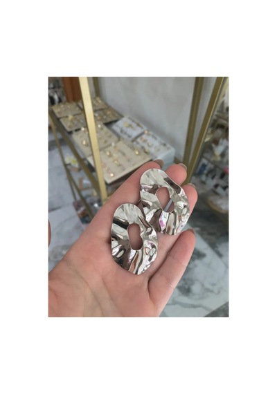 Metal Ezme Desen Küpe Gümüş