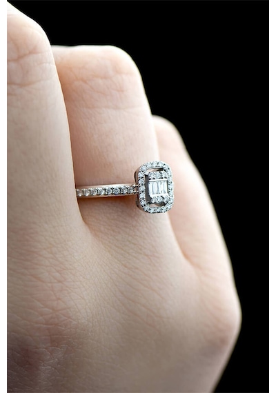Modern Tasarım 0.35 Ct Baget Kare Tektaş Yüzük