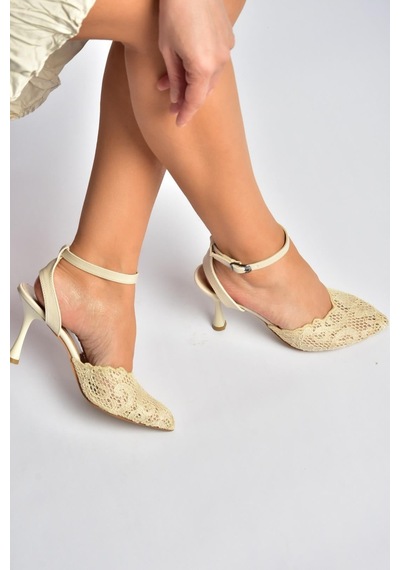 Fox Shoes Y752044206 Bej Dantelli İnce Topuklu Kadın Ayakkabı