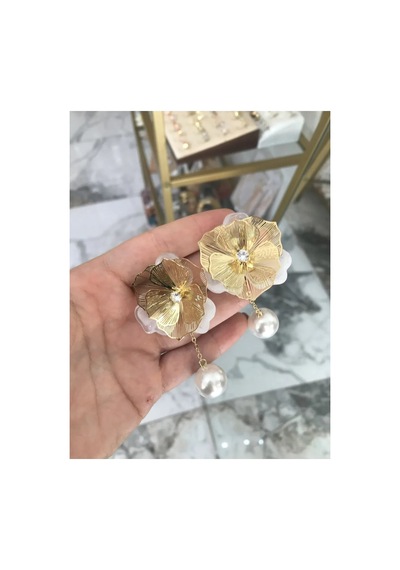 İnci Detaylı Çiçek Küpe Altın