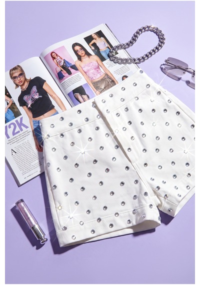 Fashion Cocktail Pırlanta Yağmuru Parlayan Elmas Kesim Taşlarla Bezeli Yüksek Bel 2000'ler Pop Yıldızı Pop Star Yüksek Bel Sahne Party Mini Şort beyaz Fashion Cocktail Pırlanta Yağmuru Parlayan Elmas Kesim Taşlarla Bezeli Yüksek Bel 2000'ler Pop Yıldızı Pop Star Yüksek Bel Sahne Party Mini Şort beyaz