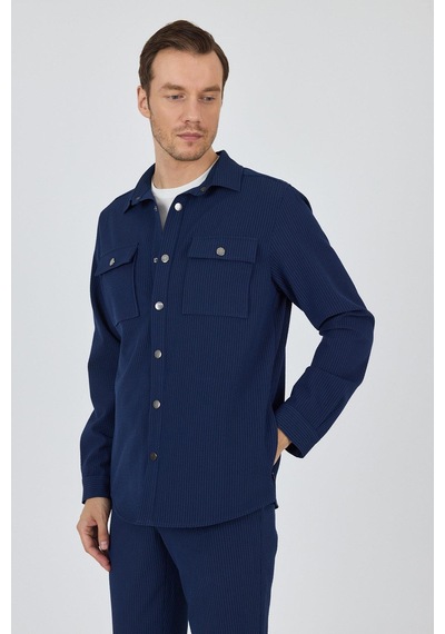 İmza Çizgili Desen Gofreli Ayaklı Gömlek Yaka Astarsız Esnek Comfort Fit Mont 1007250117 Koyu Lacivert İmza Çizgili Desen Gofreli Ayaklı Gömlek Yaka Astarsız Esnek Comfort Fit Mont 1007250117 Koyu Lacivert