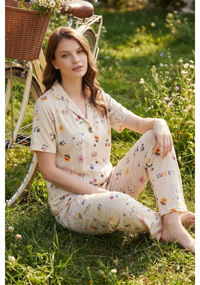 Hepsine Rakip Kadın Düğmeli Kısa Kollu Uzun Alt Pijama Takımı Ayıcık Desenli 7515 Krem