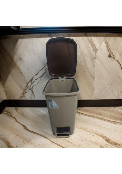55 35 28 Cm Ebatında 40 Lt Pedallı Kapaklı Krem Çöp Kovası Banyo - Mutfak - Tuvalet - Balkon Diğer