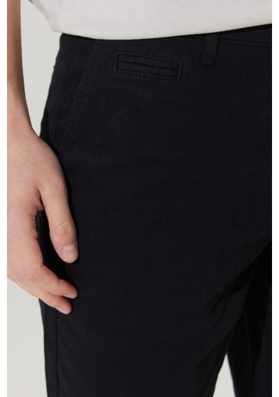 Ac&Co / Altınyıldız Classics Erkek Sıyah Slim Fit Dar Kesim Yan Cepli Chino Şort Çok Renkli Ac&Co / Altınyıldız Classics Erkek Sıyah Slim Fit Dar Kesim Yan Cepli Chino Şort Çok Renkli