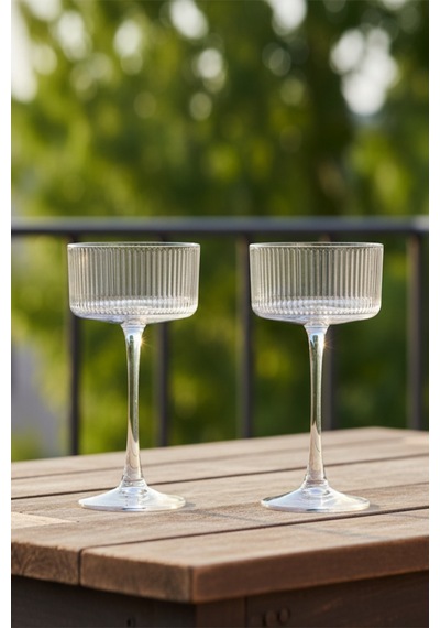 6 Kişilik Modern Çizgili Kabartma Desen Cam Ayaklı Kadeh Takımı 245 Ml Beyaz