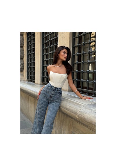 Freeblue Yüksek Bel Işıltılı Taş İşlemeli Düz Paça Jean Pantolon Çok Renkli Çok Renkli Freeblue Yüksek Bel Işıltılı Taş İşlemeli Düz Paça Jean Pantolon Çok Renkli Çok Renkli