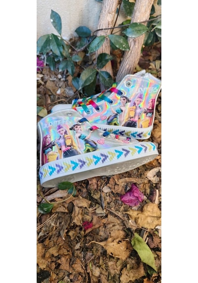 Scarpe Magiche Kız Çocuk Hologram Işıltılı Yüksek Bilek Spor Ayakkabı 31-35 Numara Arası Işıksızdır Hologram Scarpe Magiche Kız Çocuk Hologram Işıltılı Yüksek Bilek Spor Ayakkabı 31-35 Numara Arası Işıksızdır Hologram