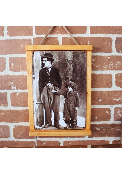 Rustik Ahşap Çerçeveli Vintage Metal Pano Charlie Chaplin 20x30