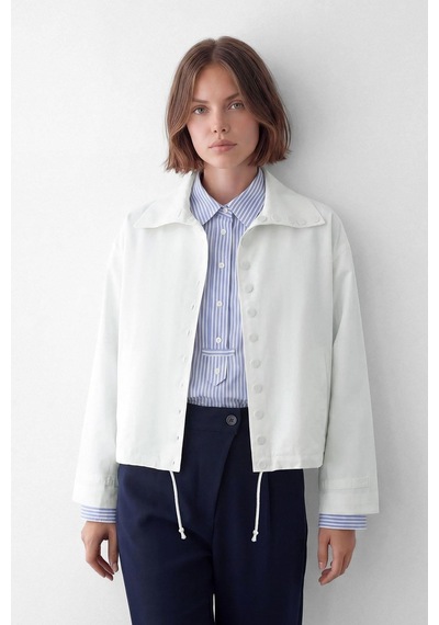 Nauvè Kısa Düğmeli Oversize Trençkot Beyaz