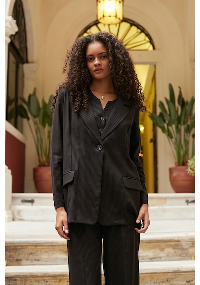 Kadın Çizgili Yakalı Cep Kapaklı Kolları Düğmeli Boyfriend Blazer Ceket-siyah Çizgi Siyah Çzg. Kadın Çizgili Yakalı Cep Kapaklı Kolları Düğmeli Boyfriend Blazer Ceket-siyah Çizgi Siyah Çzg.